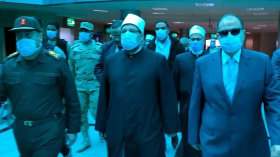 وزير الأوقاف يفتتح مسجدين بديروط خلال زيارته لأسيوط