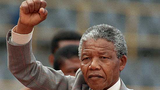 «زي النهارده».. وفاة نيلسون مانديلا 5 ديسمبر 2013