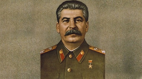 تعرف على جوزيف ستالين الذي بدأ هجومه ضد هتلر في الحرب العالمية الثانية