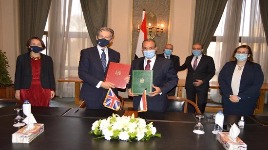  مصر توقع إتفاقية المشاركة المصرية البريطانية مع المملكة المتحدة
