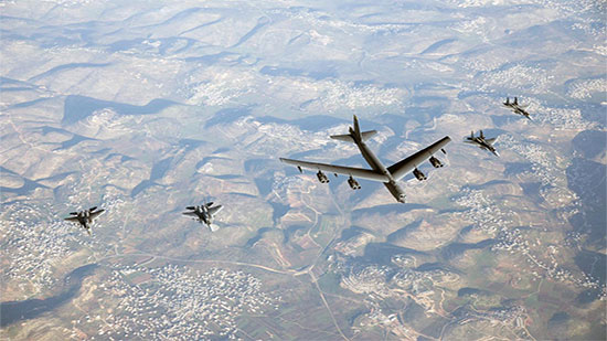 بالصور.. مقاتلات أمريكية تحلق فوق المجال الجوي لإسرائيل