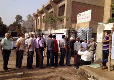 بلاغ بمنع الناخبين من التصويت بالقاهرة من قبل أنصار المرشح محمد مرسي