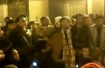 خالد عبد الله يدعو المتظاهرين للانسحاب من الميدان وإعطاء مبارك فرصة
                        