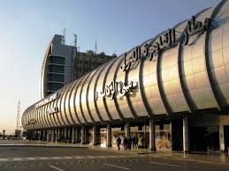ترحيل ١١ فلسطينيين من مطار القاهرة بعد فتح معبر رفح
