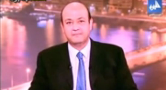 بالفيديو.. عمرو أديب للرجل اللي صور حادثة تحرش سيدة التحرير هو انت بتصور أية يا حيوان