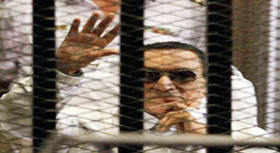 "أسف يا ريس" عن مبارك: "أيوب الرئاسة المصرية"