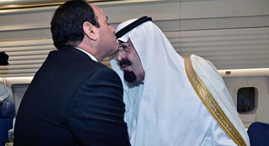 قبلة السيسي للعاهل السعودي