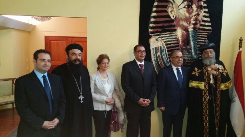 البابا يلتقي بأعضاء السفارة المصرية بفنلندا
