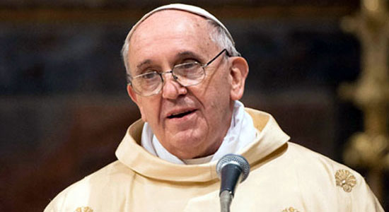 البابا فرانسيس: لنتعلم العطاء بسخاء متجردين عن الخيرات المادية