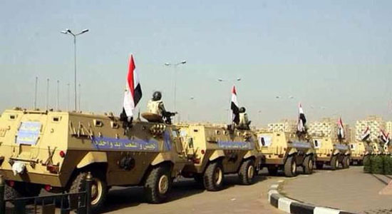 الشعب يدخل خط المواجهة النفسية ويدعم جيشه: لن تسقط مصر