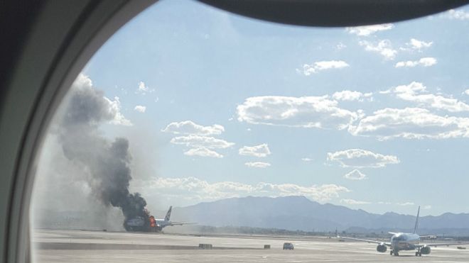 اندلاع حريق بطائرة للخطوط الجوية البريطانية بمطار لاس فيغاس