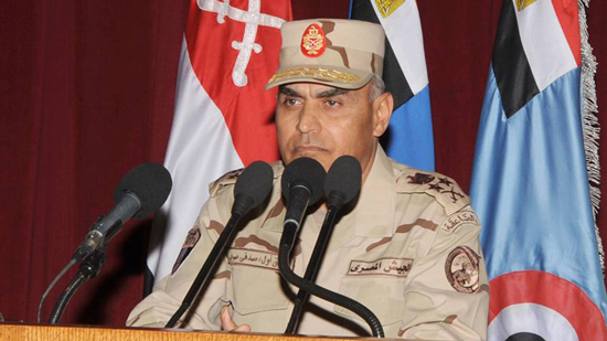  وزير الدفاع يشيد بدور القوات الجوية بعد ثورتي 25 يناير و30 يونيو
