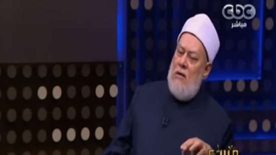 بالفيديو.. علي جمعة ينصح مشاهدة بارتداء الحجاب في أمريكا: لا يشعرون باضطهاد