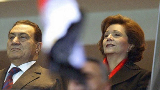 سوزان مبارك ومحمد حسني مبارك - صورة أرشيفية
