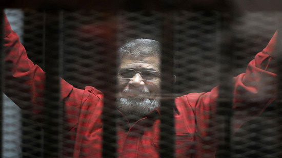 بث مباشر.. الحكم على مرسي في التخابر مع قطر
