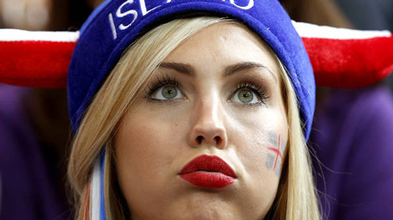 بسبب نقص الذكور ايسلندا تمنح 5000 دولار شهريا لكل مهاجر يتزوج ايسلندية