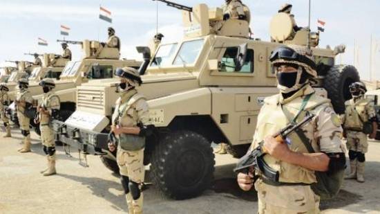 الفيديو.. اندريه ذكي:  كان هناك يد الإرهاب تحرق بالمنيا والآن يد الجيش المصري تبني 