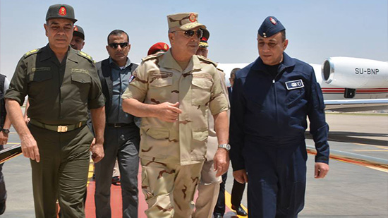  رئيس أركان القوات المسلحة يعود لأرض الوطن قادما من السعودية