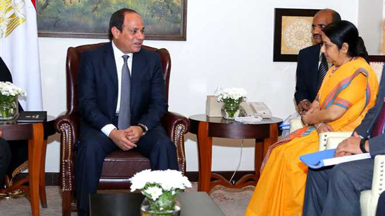 السيسي يستقبل وزيرة خارجية الهند في أول أيام زيارته لنيودلهي