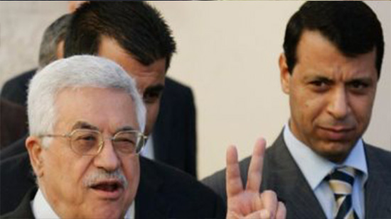 الرئيس الفلسطينى محمود عباس أبو مازن والقيادى محمد دحلان