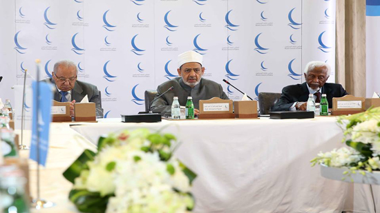 اجتماع طارئ لمجلس حكماء المسلمين