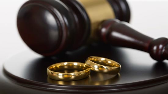  تقارير: أقباط يحتجون على قضايا الأحوال الشخصية بحفل طلاق
