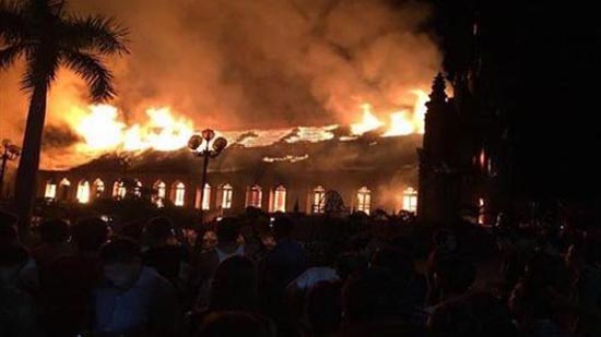 حريق كنيسة كاثوليكية أثرية في فيتنام 