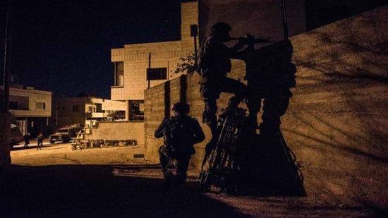 الجيش الإسرائيلي يستهدف قتلة حاخام بعملية واسعة في جنين