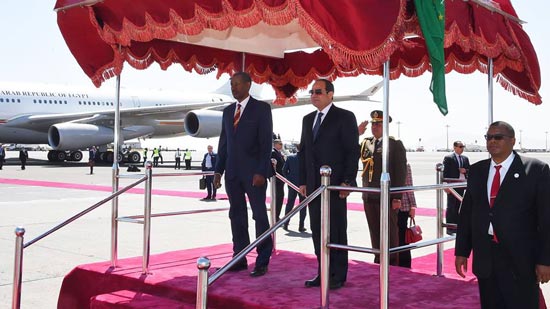 تفاصيل زيارة الرئيس لأديس أبابا.. مصر تسترد دورها الأفريقي وتخطي العقبات مع أثيوبيا والسودان