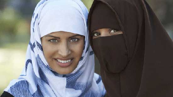  قائمة بالدول التي حظّرت ارتداء الحجاب والبرقع... بينها دول عربية وإسلامية  