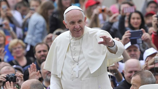 بابا الفاتيكان يطالب الأساقفة بالتقشف 