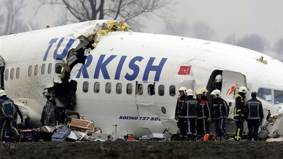 مصرع 11 شخص في تحطم الطائرة التركية 