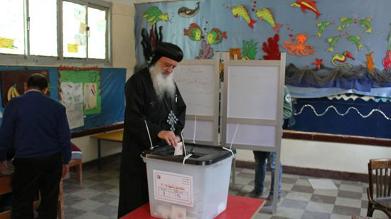 أساقفة الكنيسة القبطية يدلون بأصواتهم في الانتخابات