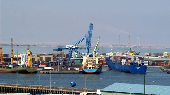 برلماني بالسويس يطالب بالتحقيق بسبب تعمد إيقاف ميناء بور توفيق