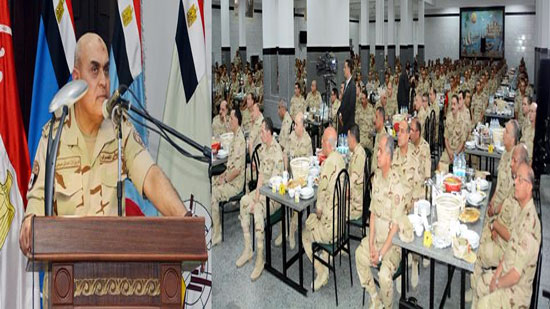  وزير الدفاع يتناول الإفطار مع أعضاء هيئة التدريس وطلبة الكليات والمعاهد العسكرية 