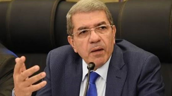 عمرو الجارحى  وزير المالية  
