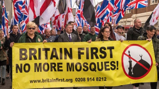 للعنصرية وجوه كثيرة في بريطانيا.. العداء يمتد للمسلمين والآسيويين والبيض