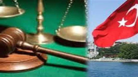 محكمة تركية تعاقب صحافيين بتهم قاسية