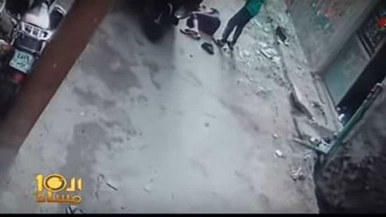 حادث مروع في القليوبية.. «توك توك» يفصل رأس طفلة عن جسدها (فيديو)
