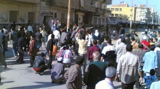 للمرة الرابعة تظاهرات لمتشددين امام كنيسة بعزبة سلطان بالمنيا لرفض صلاة الاقباط