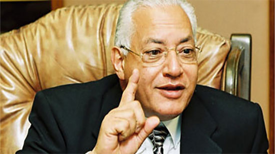  الدكتور علي الدين هلال، وزير الشباب الأسبق