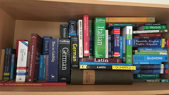كيف تقرأ كتبًا بالإنجليزية وأنت تتعلم اللغة ولم تجيدها بعد؟