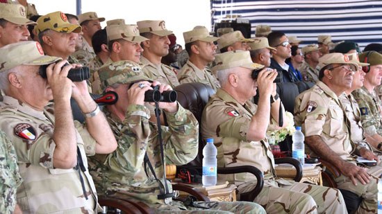رئيس الأركان يشهد تدريبات مصرية سعودية أمريكية إماراتية عسكرية على مكافحة الإرهاب