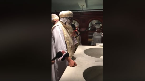 بالفيديو.. البابا يدشن معمودية كنيسة العذراء ومارجرجس بأولباني