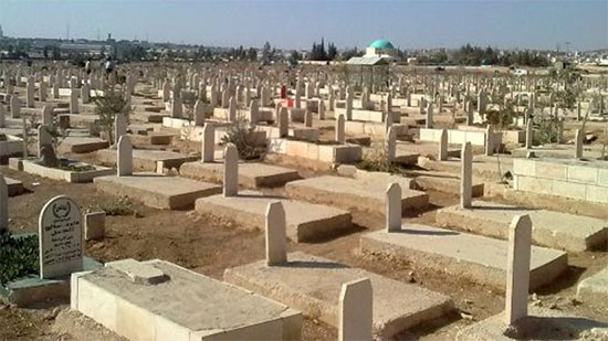 البحوث الإسلامية: لا يجوز دفن الرجال مع النساء 