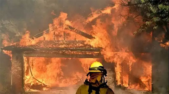 سقوط 9 قتلى وإصابة العشرات في حريق كاليفورنيا (فيديو)