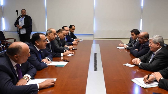 رئيس الوزراء يلتقي نظيره الجزائري على هامش اجتماعات أديس أبابا
