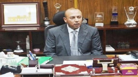 محاكمة محافظ مصري استولى على عشرات الملايين
