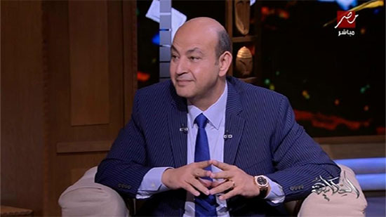 عمرو أديب يعلق على الفيلم الإباحي فوق الهرم