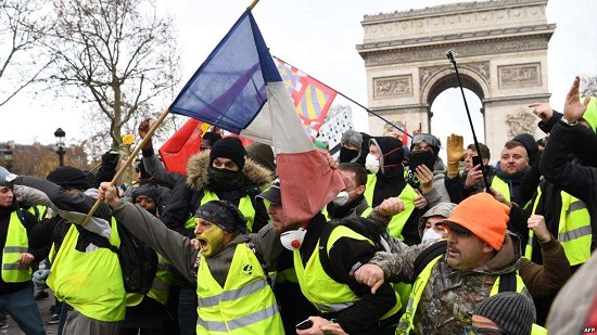 هل للعرب والمهاجرين دور في تظاهرات السترات الصفراء بفرنسا؟
